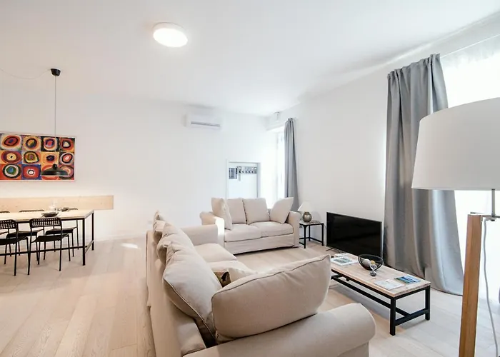 Apartment Borgovico Garden - The House Of Travelers *