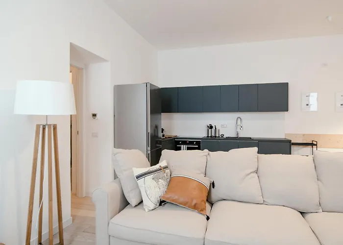 Borgovico Garden - The House Of Travelers Como