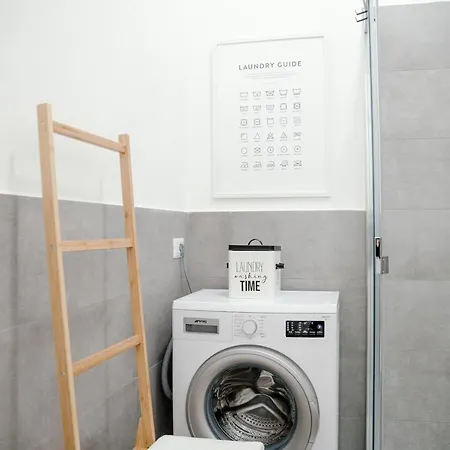 Borgovico Garden - The House Of Travelers דירה קומו