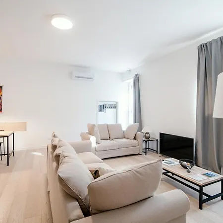 דירה Borgovico Garden - The House Of Travelers *