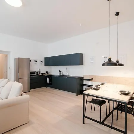 Borgovico Garden - The House Of Travelers דירה קומו