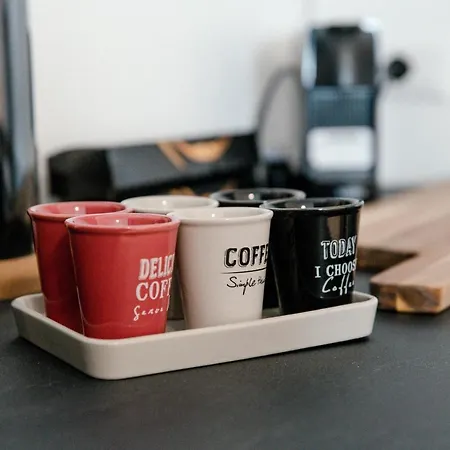 Borgovico Garden - The House Of Travelers *