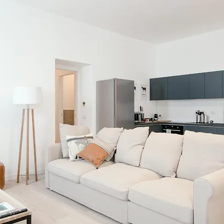 Borgovico Garden - The House Of Travelers *